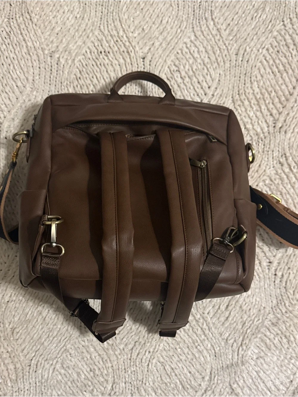 Women’s Brown Leather Messenger Bag - Classic Carry